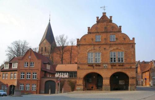 Zum Schwedenkonig Hotel Gadebusch Exterior photo